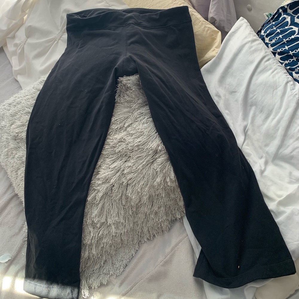 Cropped Lululemon pants